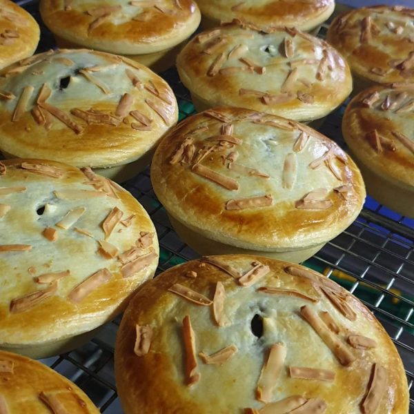 bake pies at Buzz Bakehouse