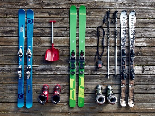where to rent ski equipment