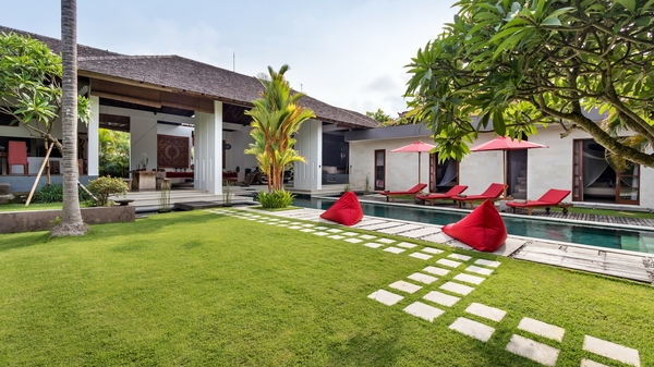 kid-friendly villas in seminyak