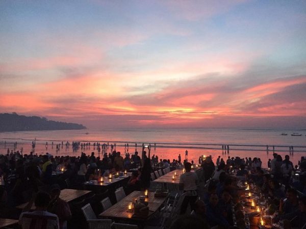 Sunset dinner & delicious seafood