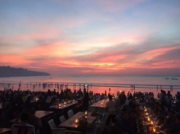 Sunset dinner & delicious seafood