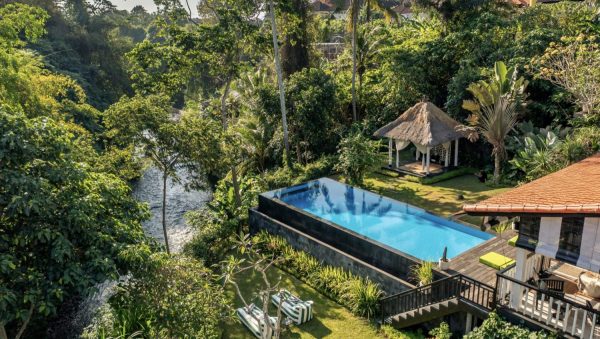 Villa Lepak by the river