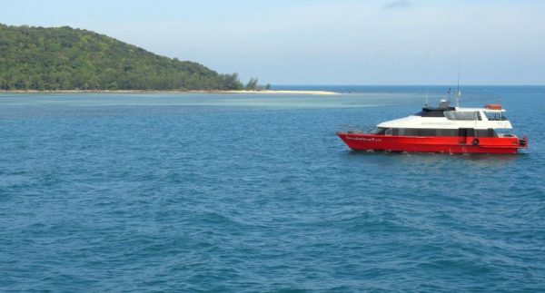 Travelling by ferry to Koh Samui. Photo credit: Fabio Achilli on Flickr