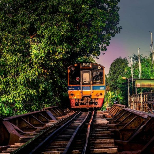 Travelling by train. Photo credit: deutschmannharry on Instagram