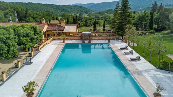 Villa Finder goes to Europe