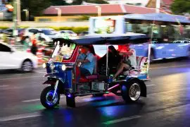 Transportation in Queenstown - Bus, Taxi, Uber or Car Rental?
