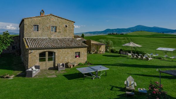 Villa Pienza spacious outdoor space