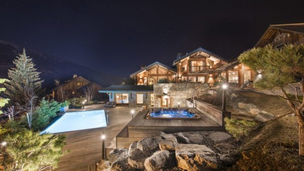 Luxury Chalet Mont Tremblant in the French Alps