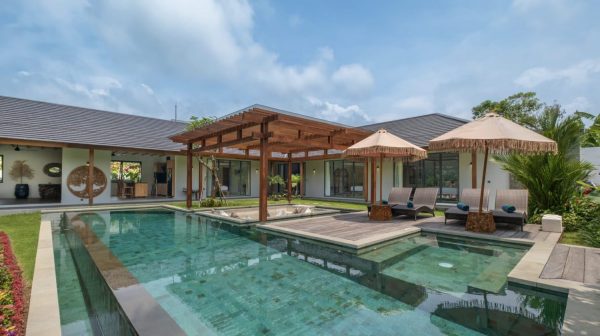 Villa Suka Sawah pool