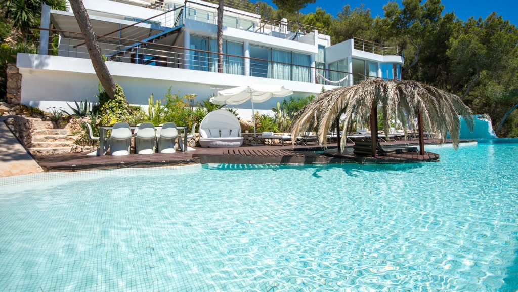 Villa Roca pool