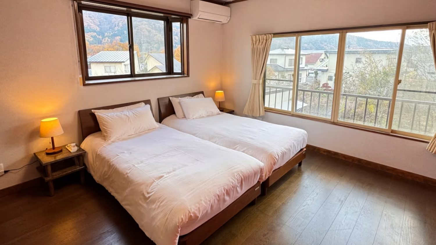 5-peaks-chalet-bedroom