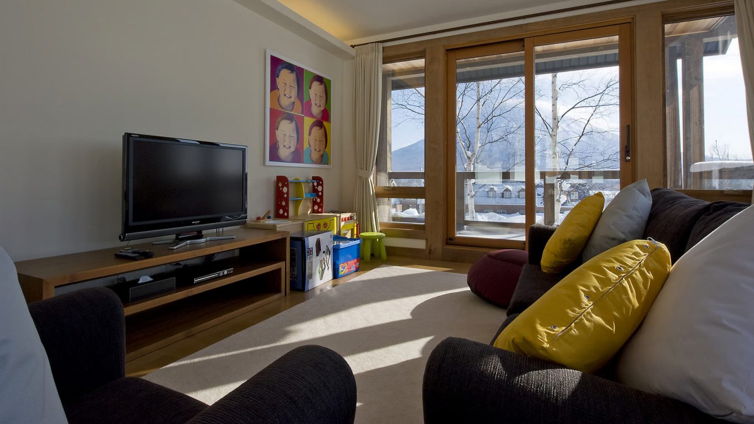 annabel-niseko-kids-friendly-media-room