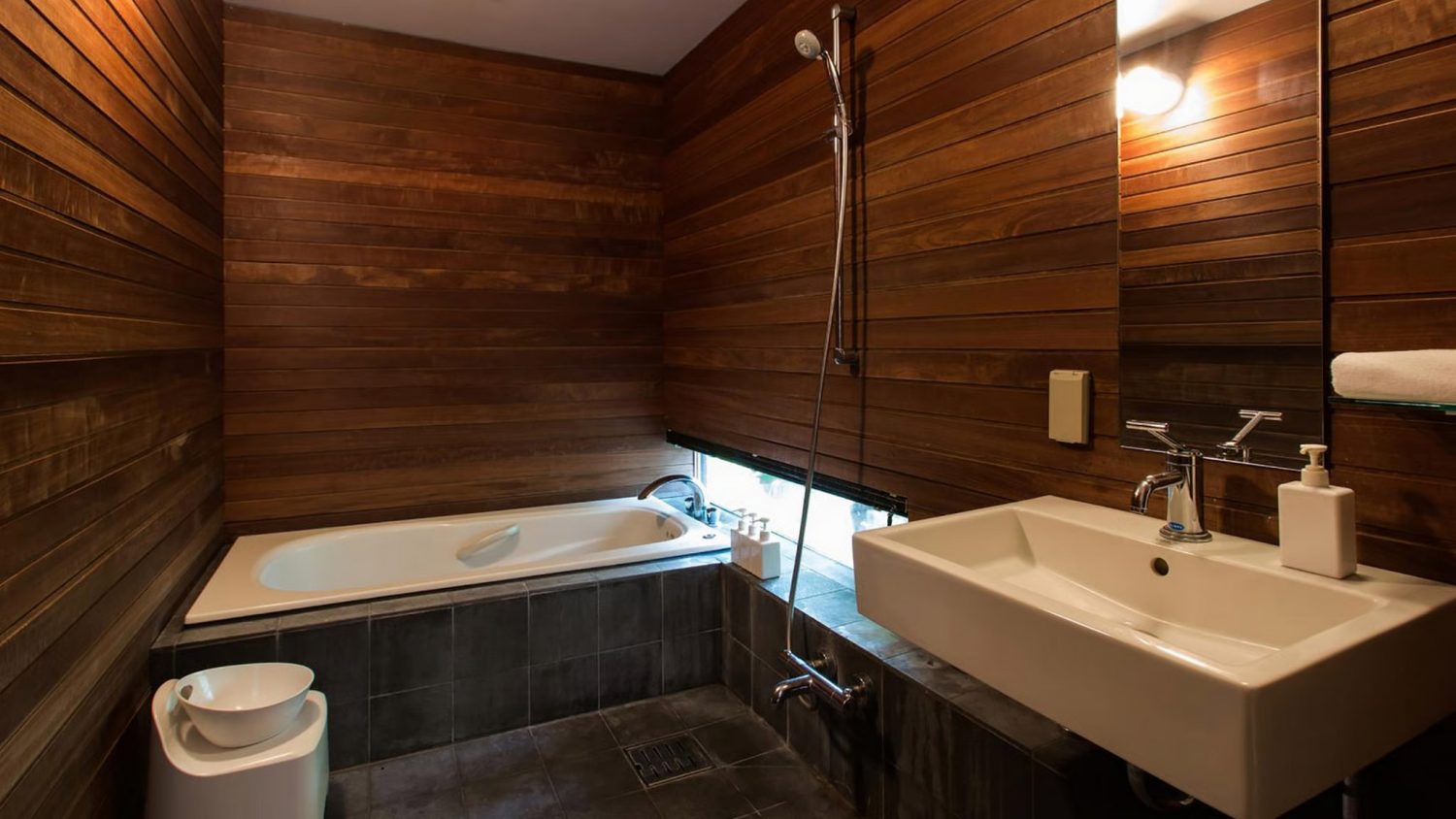 sekka-ni-1-bathroom-details