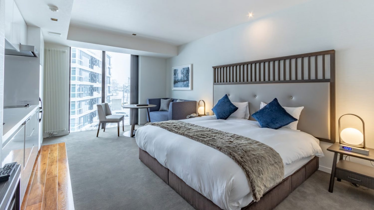 the-vale-niseko-superior-studio-bedroom