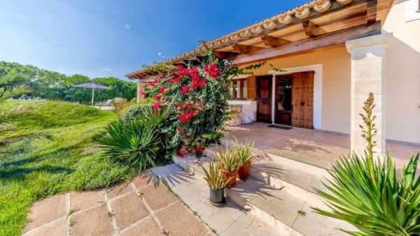 Villa Valero Entrance