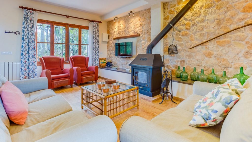 Finca Can Tomeu living room