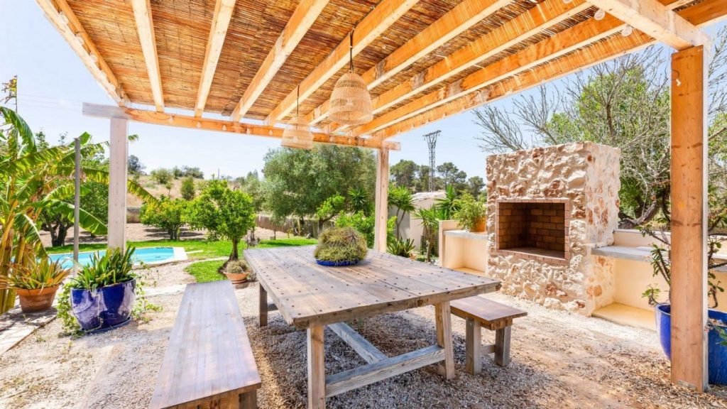 Finca Son Rabassa alfresco dining