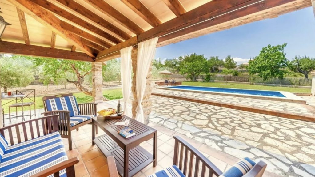 Villa Roqueta veranda