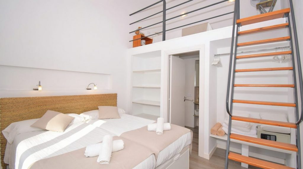 Villa Panares bedroom and loft