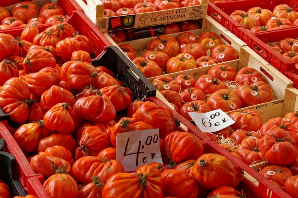 majorca on a budget tips: eat local food