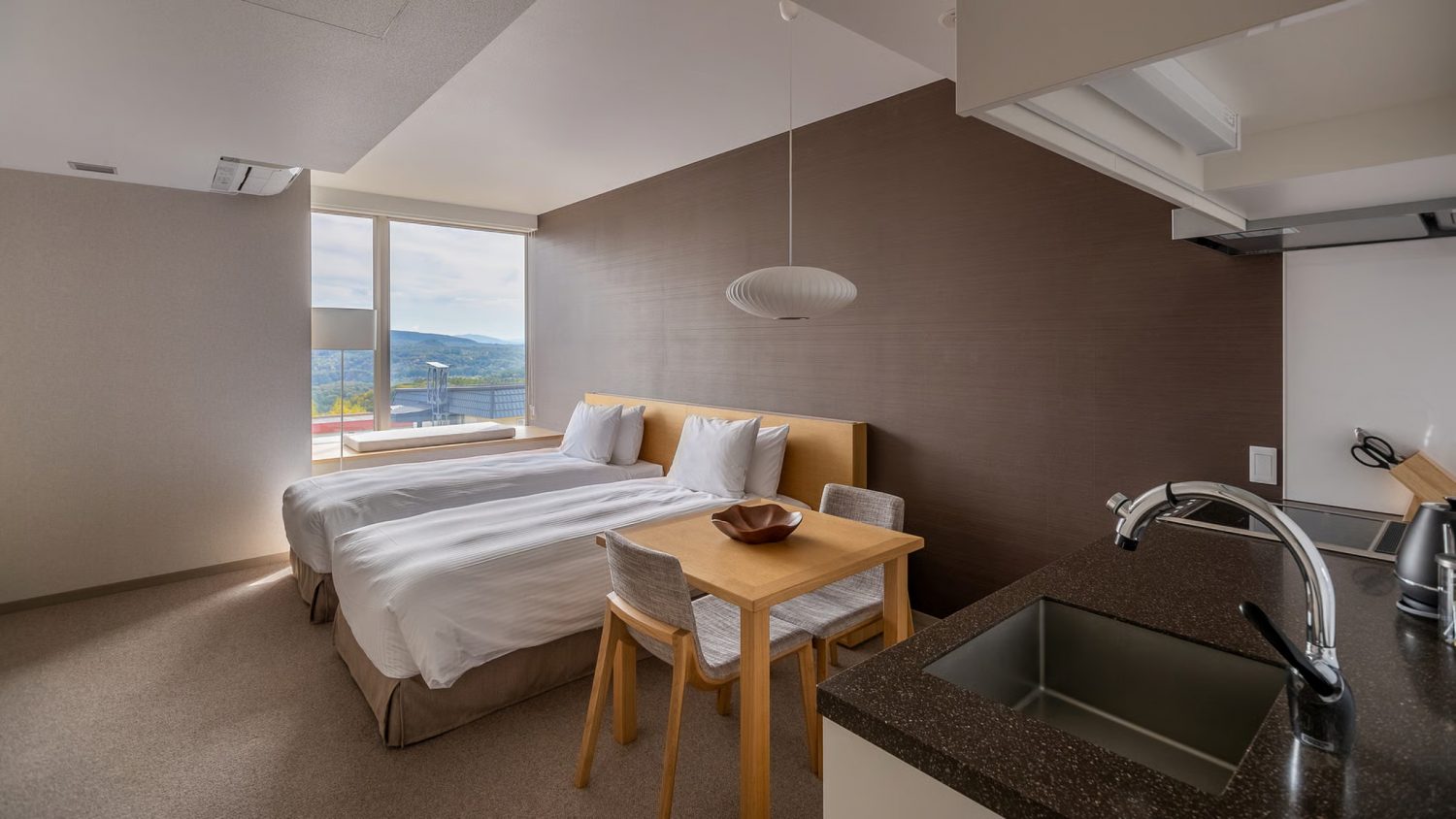 the-maples-niseko-three-bedroom-premier-suite-3