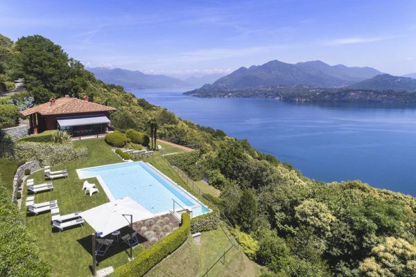 best lakeside villas in italy
