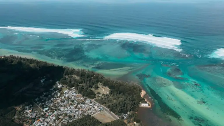 Reefbreaks in mauritius