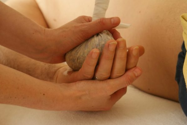 thai herbal compress
